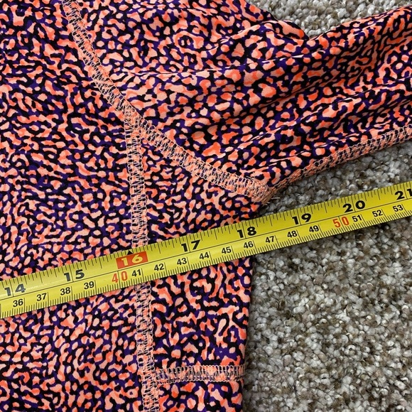 Nike Running Orange Micro Graphic Leopard Long Sleeve Athleisure Top size Medium - Picture 7 of 11